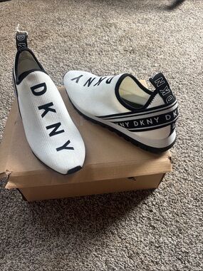 DKNY White and Black Logo Slip-On Knit Sneakers